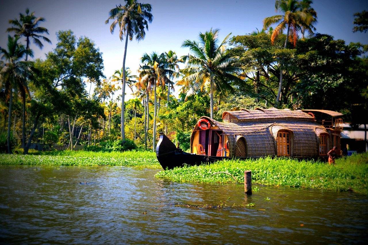 Secluded Paradise in the Backwaters of Kerala for a Relaxing Escape