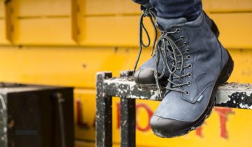 4 Comfortable, Stylish and Best Steel Toe Boots for Women